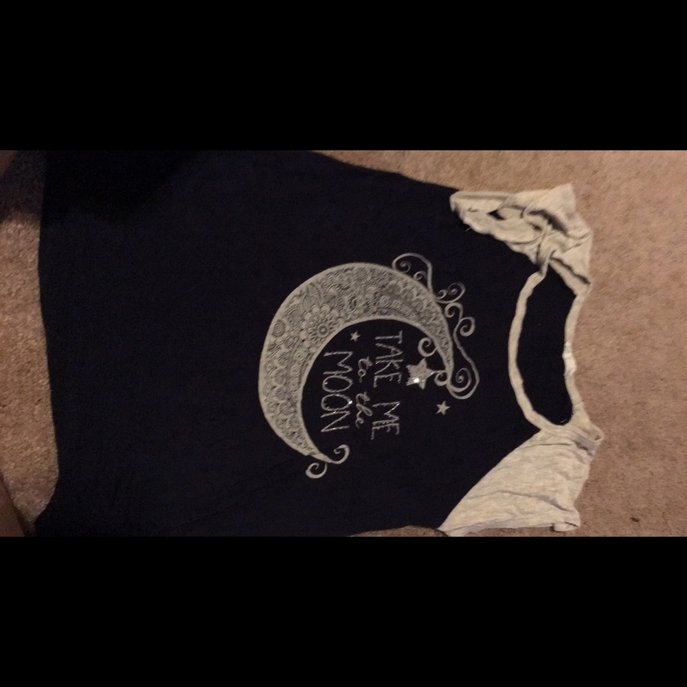 Tops - Picture 6 of 7